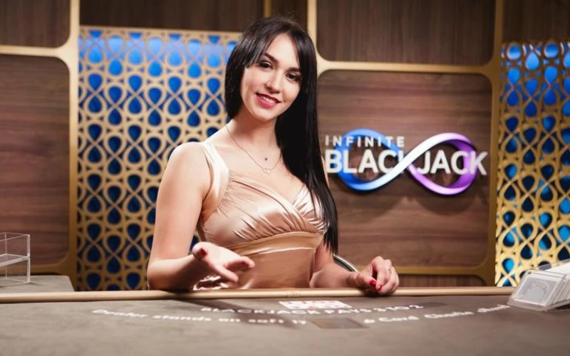 Juegue al Infinite Blackjack con cualquier número de jugadores al mismo tiempo en 1win.